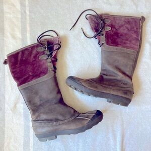 UGG Belcloud Duckboots Suede Leather Sheepskin Purple Plum Waterproof US 9